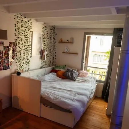 Hébergement de vacances Charmante Maison Proche Paris *